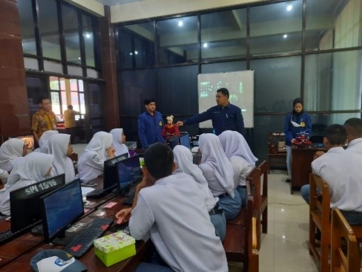 Pelatihan software robot